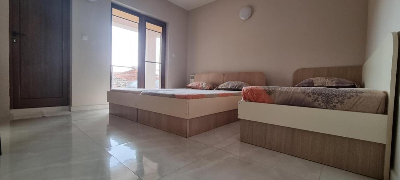 Семеен Хотел Илиевата Къща Saparewa Banja Exterior foto
