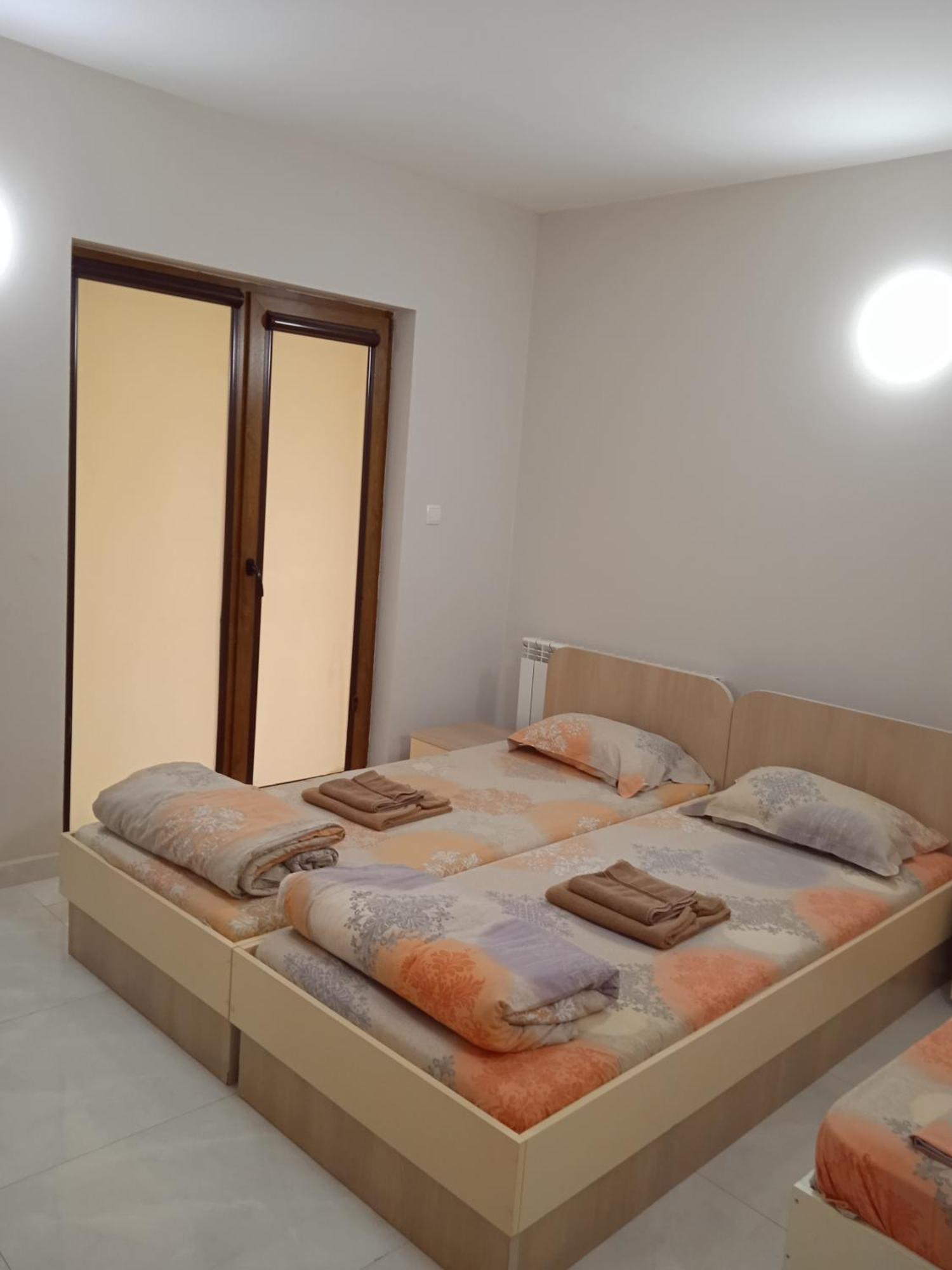 Семеен Хотел Илиевата Къща Saparewa Banja Exterior foto